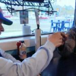 an-elderly-customer-never-missed-a-lunch-or-dinner-for-10-years-–-when-he-didn’t-show-up,-the-chef-hopped-in-his-car-and-ended-up-saving-his-life