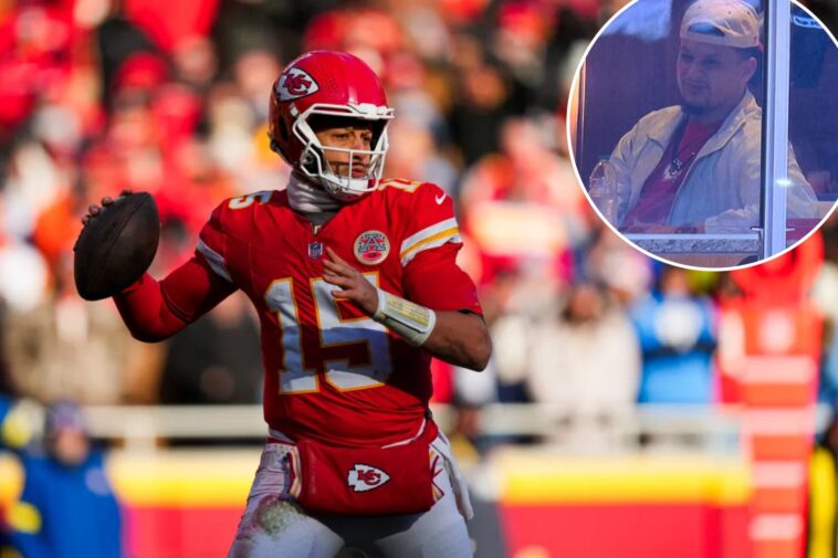 patrick-mahomes-takes-in-chiefs’-christmas-game-from-suite-as-he-recovers-from-knee-surgery