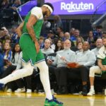 ad-exits-with-groin-injury-as-mavs-fall-to-warriors