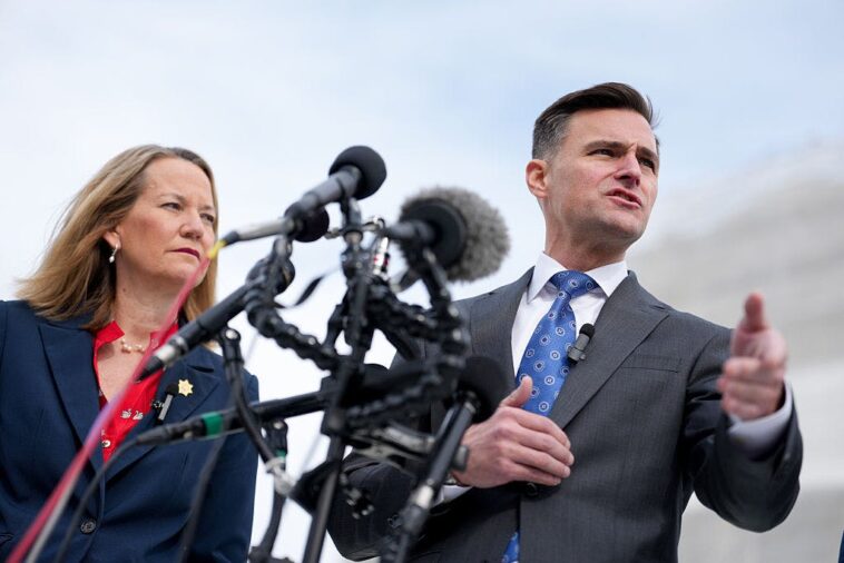 democrats-sue-trump-over-efforts-to-protect-children-from-trans-procedures