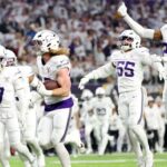 snap-reactions-to-every-week-17-game:-cowboys-win-first-christmas-game,-vikings-handle-lions