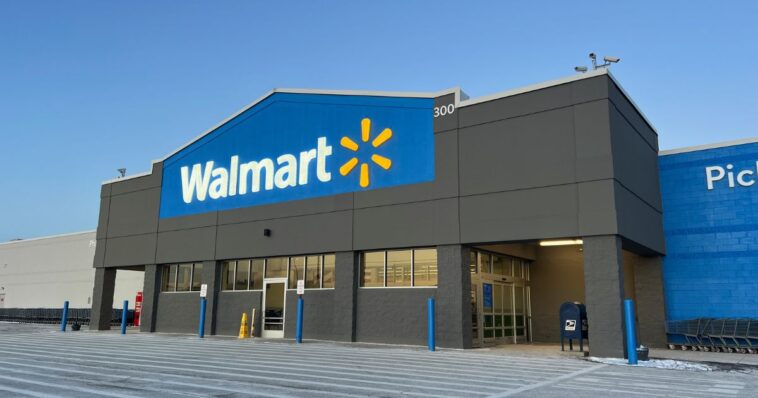 chronic-crook-picked-single-worst-day-of-entire-year-to-rob-store,-gets-classic-christmas-comeuppance