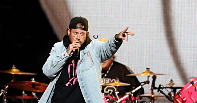 christian-revival:-how-gospel-music-surged-into-america’s-pop-mainstream-in-2025