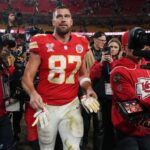kelce-emotional-after-season-finale-at-arrowhead