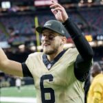 why-believe-in-tyler-shough,-malik-willis-and-other-unlikely-playoff-starters?