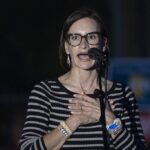 meet-minnesota’s-hijab-wearing,-children’s-gender-surgery-advocate-who’s-running-for-us.-senate