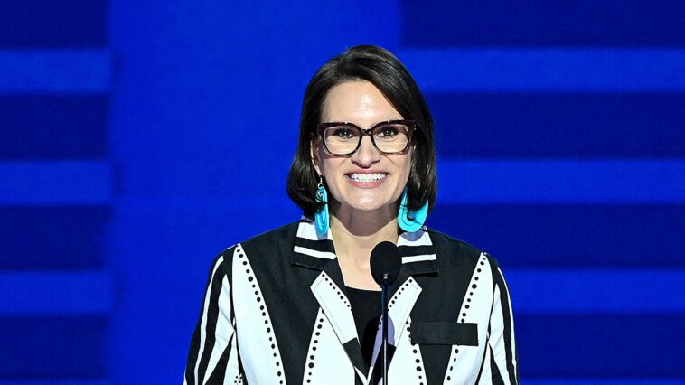 minnesota-senate-candidate-wears-hijab-in-visit-to-somali-market-as-fraud-scandal-unfolds