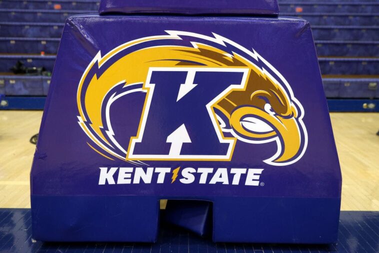 kent-state-singing-group-bans-white-students-from-solos,-disciplines-member-who-objected