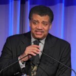 leftist-celebrity-scientist-neil-degrasse-tyson-gets-roasted-after-he-tries-to-debunk-timeless-tale-of-rudolph-on-christmas-eve