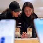 apple-patches-two-zero-day-flaws-used-in-targeted-attacks