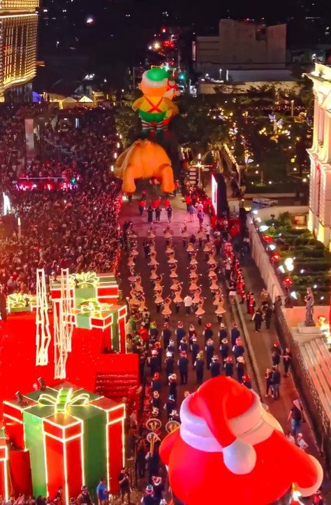 in-amazing-turnaround,-president-bukele-and-el-salvador-hold-magnificent-christmas-parade-to-display-rebirth-of-law-and-order