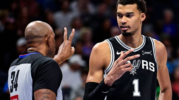 wemby-back-in-starting-lineup,-fox-out-for-spurs