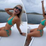 kelly-stafford-flaunts-bikini-body-during-mexico-vacation