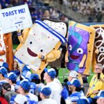 pop-tarts-pastry-bails-on-celebration-and-4-other-wild-moments-from-bowl-game
