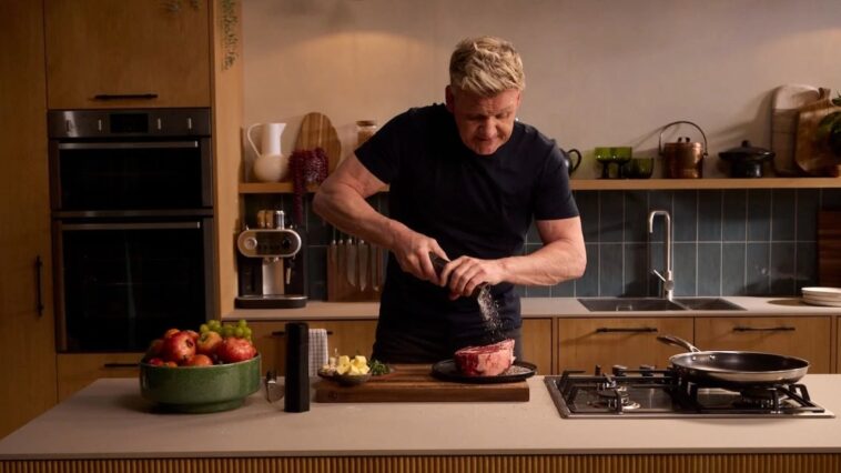 gordon-ramsay’s-go-to-cookware-is-on-sale-for-the-holidays-–-up-to-41%-off-pots,-pans,-knives-and-more