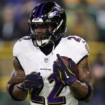 henry-moves-up-rushing-list-with-big-performance