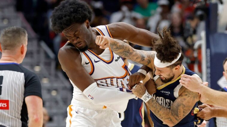 pels’-alvarado,-suns’-williams-tossed-after-fight