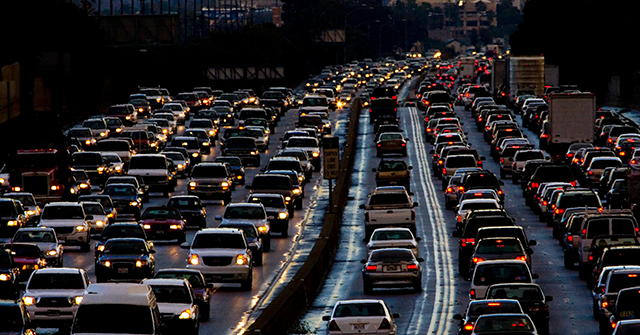 california:-gas-line-explosion-shuts-down-5-freeway-near-castaic