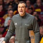 gottlieb-tosses-chair-after-green-bay-blows-game