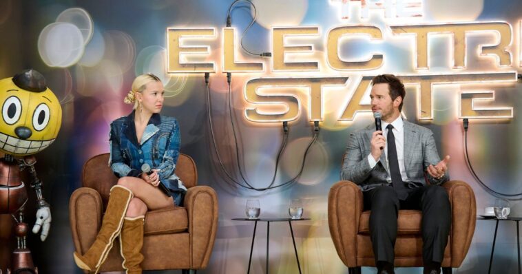 video:-the-time-chris-pratt-was-the-perfect-gentleman-and-protected-his-co-star’s-modesty-after-a-wardrobe-problem