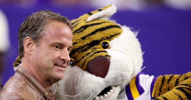 $91m-lsu-coach-lane-kiffin-says-he-took-basket-home-to-avoid-paying-grocery-bag-fee