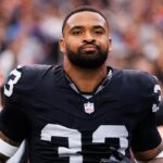 raiders’-jamal-adams,-giants’-jameis-winston-get-in-screaming-match-during-heated-moment-on-sideline