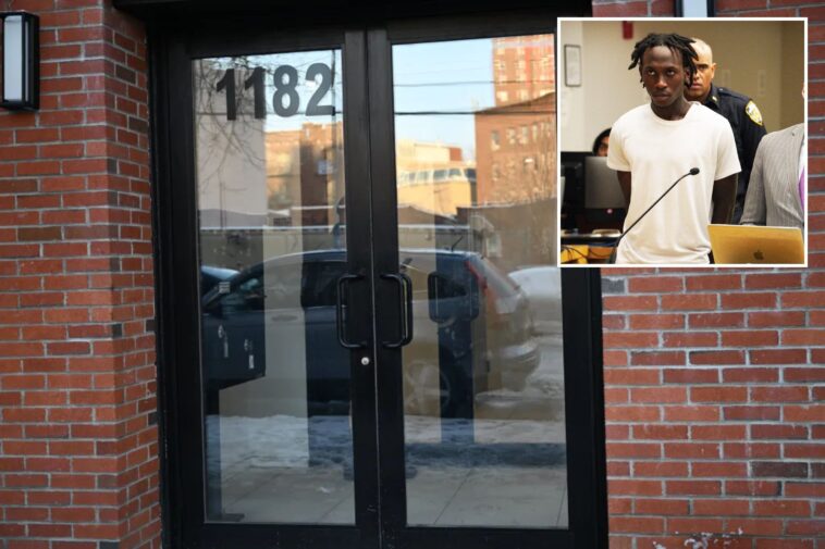 nyc-woman-stabbed-by-neighbor-enraged-over-dog-as-attacker’s-boyfriend-held-her-down-in-elevator:-officials