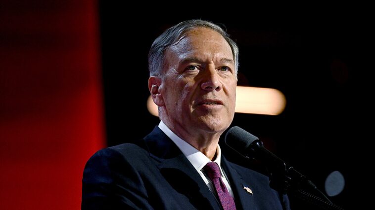 former-secretary-of-state-says-putin-won’t-agree-to-ukraine-peace-deal-unless-faced-with-‘bigger-stick’