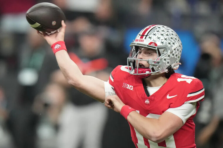 ohio-state-qb-julian-sayin’s-shoe-goes-flying-and-hits-a-cheerleader-in-big-ten-championship-game
