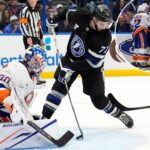 ilya-sorokin-dazzles-again-as-islanders-survive-another-mediocre-outing-in-win-over-lightning