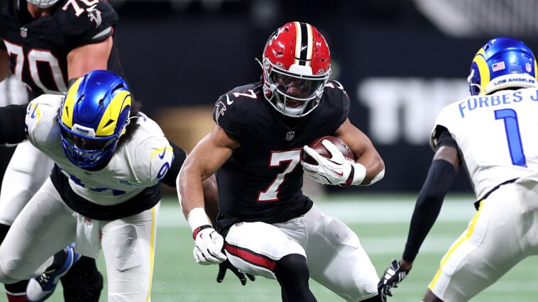 bijan-robinson’s-93-yard-touchdown-run-stuns-rams-as-falcons-star-leads-way-to-upset-win