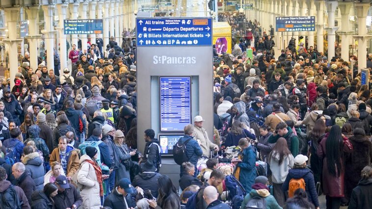 eurostar-forced-to-cancel-all-services-to-and-from-london-after-‘major-disruption’-in-channel-tunnel