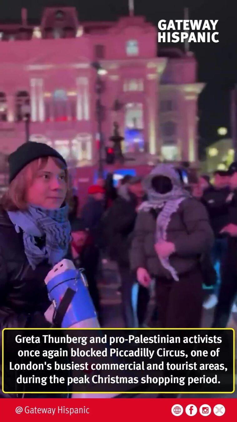 greta-thunberg-and-pro-palestinian-activists-once-again-blocked-piccadilly-circus