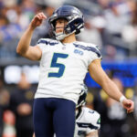 2025-fantasy-football-rankings:-top-kickers-for-week-14-from-justin-boone