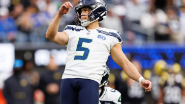 2025-fantasy-football-rankings:-top-kickers-for-week-14-from-justin-boone