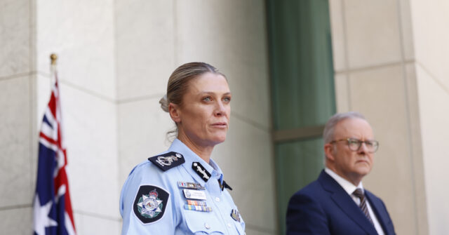 australian-police-claim-no-evidence-for-broader-terrorist-involvement-in-islamist-bondi-beach-attack