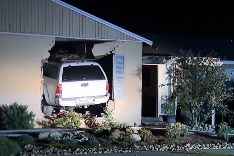 wife-dead-after-estranged-husband-allegedly-rams-truck-through-san-diego-home:-cops