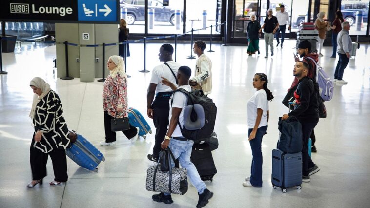 world’s-most-contagious-virus-detected-at-two-major-us-airports-amid-holiday-traffic