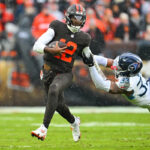 shedeur-sanders-throws-for-three-touchdowns,-but-browns-falter-in-the-clutch-against-titans