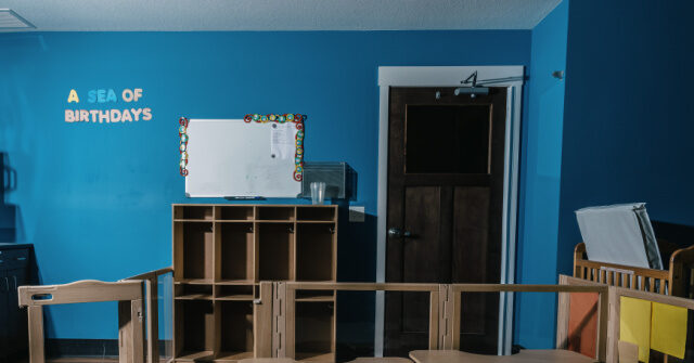 somali-run-minnesota-daycare-fixes-‘learing-center’-typo-on-its-building