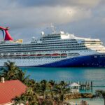 mother-jumps-into-water-to-save-4-year-old-daughter-who-fell-between-cruise-ship-and-dock