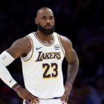 lebron-james-caught-practicing-his-‘golf-swing’-during-national-anthem