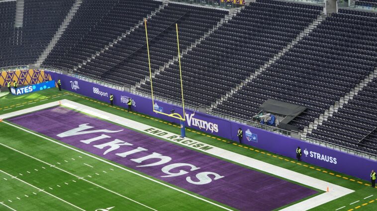 vikings’-team-plane-forced-to-turn-around-with-mechanical-issue-during-travel-to-giants-game