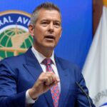 dot-cracks-down-on-thousands-of-illegal-immigrant-truckers-as-agency-looks-to-holiday-travel:-duffy