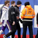 vikes’-mccarthy-out-with-hairline-fracture-in-hand