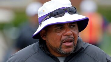 giants-dl-coach-patterson-discloses-cancer-battle