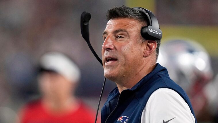 patriots-coach-mike-vrabel-addresses-criminal-allegations-against-two-players-ahead-of-playoffs