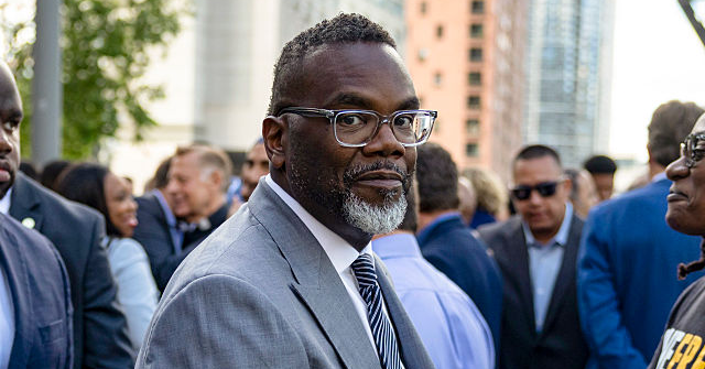 2,274-shooting-incidents-in-brandon-johnson’s-chicago-during-2025