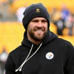 steelers-star-tj-watt-set-to-return-just-3-weeks-after-surgery-for-partially-collapsed-lung