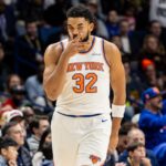 karl-anthony-towns-misses-knicks-loss-to-hawks-with-stomach-issue